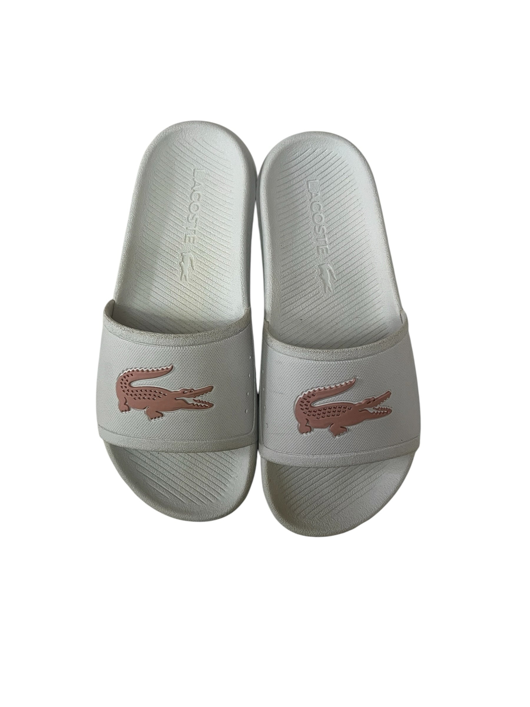 picknpack Lacoste light grey rubber slide sandals with a muted rose crocodile logo on the wide strap